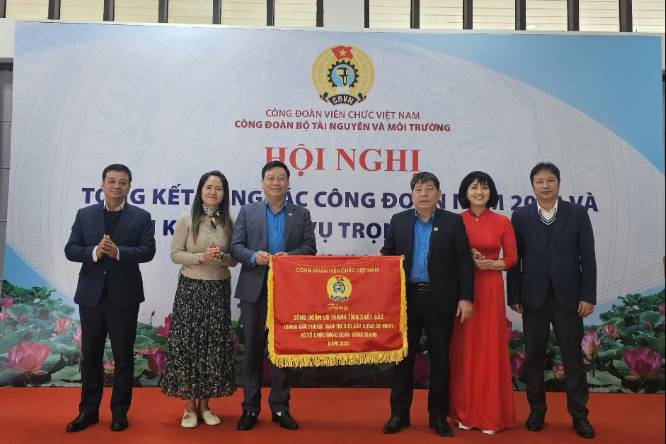 Đăng ký nhận khuyến mãi  tổ chức Công đoàn lớn mạnh đồng hành cùng đất nước bước vào kỷ nguyên mới